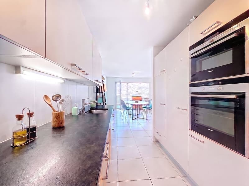 Duplex lumineux de 4,5 pièces, avec balcon plein sud et vue dégagée - belle opportunité à Belfaux (3)