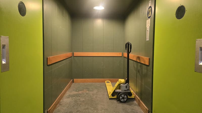 Local commercial, 427.00 m2