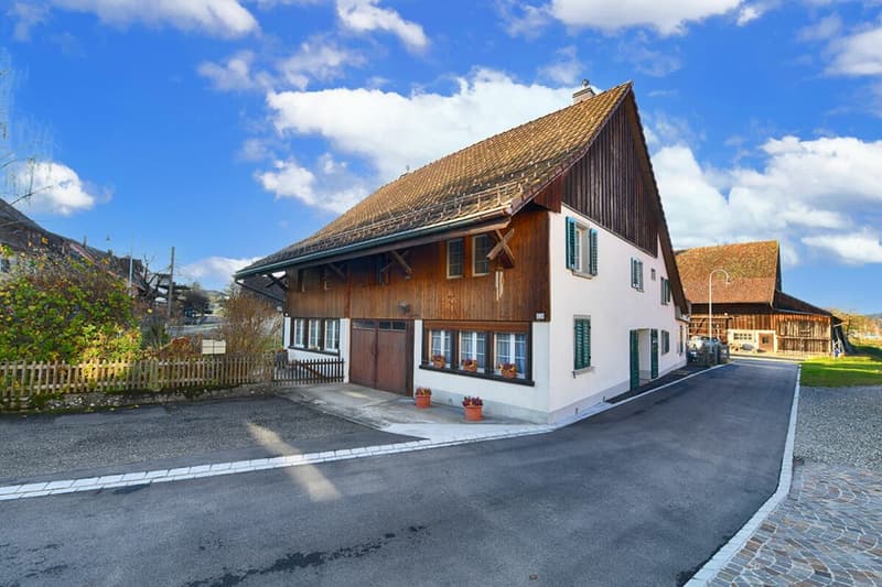 Zweifamilien-Landhaus mit Ausbaupotenzial (2)