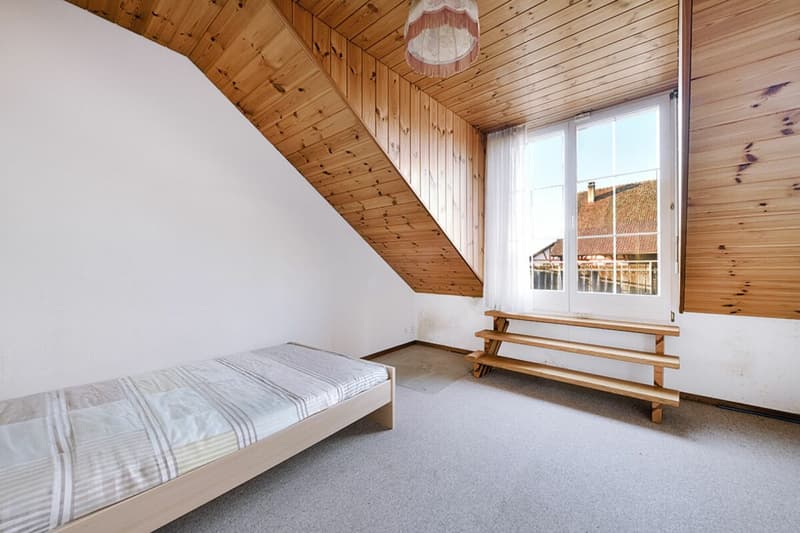 Zweifamilien-Landhaus mit Ausbaupotenzial (9)