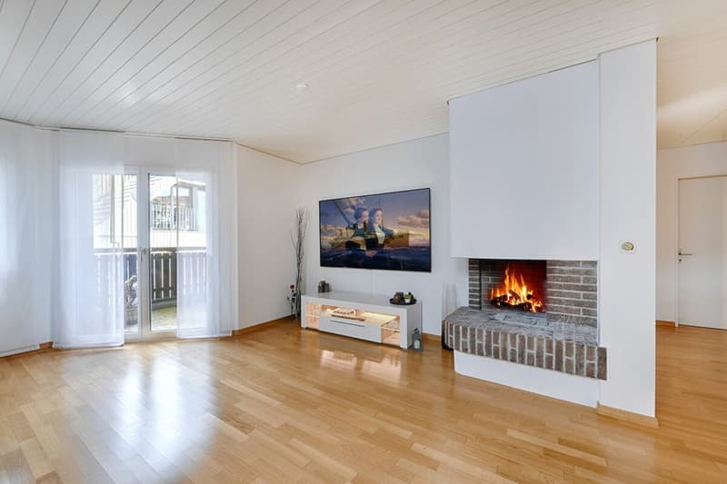heimelige 3,5 Zimmer-Dachwohnung mit Balkon (2)