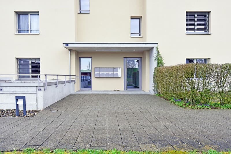 Helle 4.5-Zimmer-Wohnung mit Südbalkon, Bergsicht und naturnahem Wohngefühl (8)