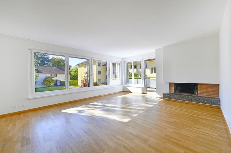 4.5-Zimmer Etagenwohnung mit Balkon an ruhiger Lage im steuergünstigen Herrliberg (7)