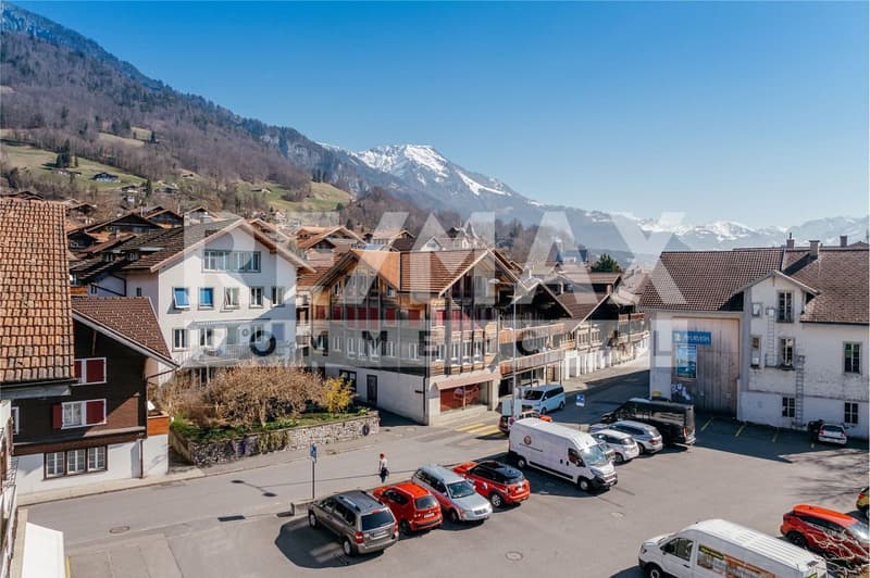 Espaces commerciaux intéressants à louer dans un excellent emplacement à Brienz (13)