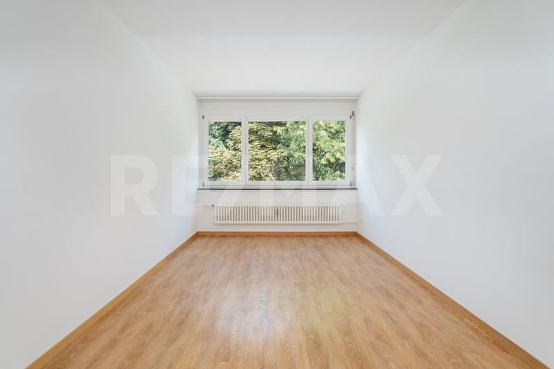 Gepflegte 2.5-Zimmer-Wohnung mit Balkon und Aussenparkplatz (Erstwohnsitz) (9)