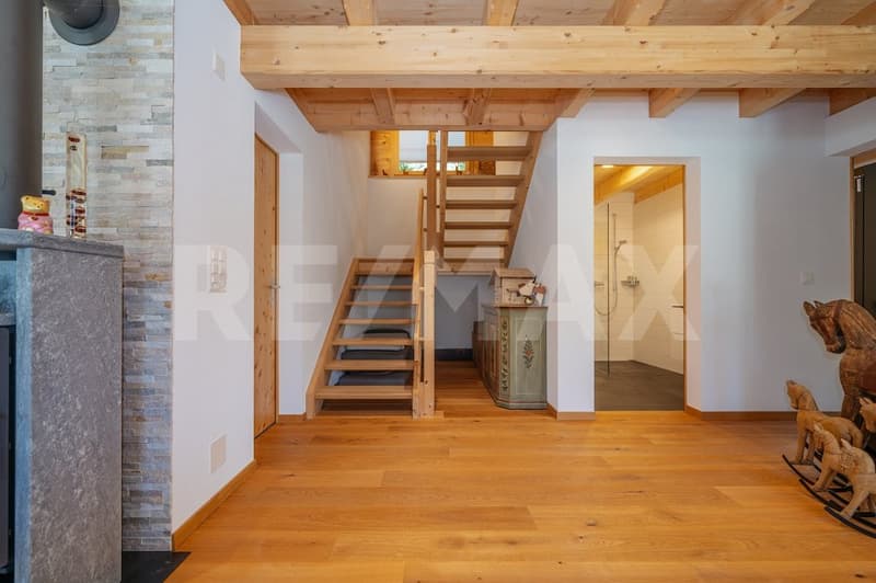 Neuwertiges 5.5-Zimmer-Chalet mit wunderschönem Garten in Hofstetten bei Brienz (Erstwohnsitz) (9)