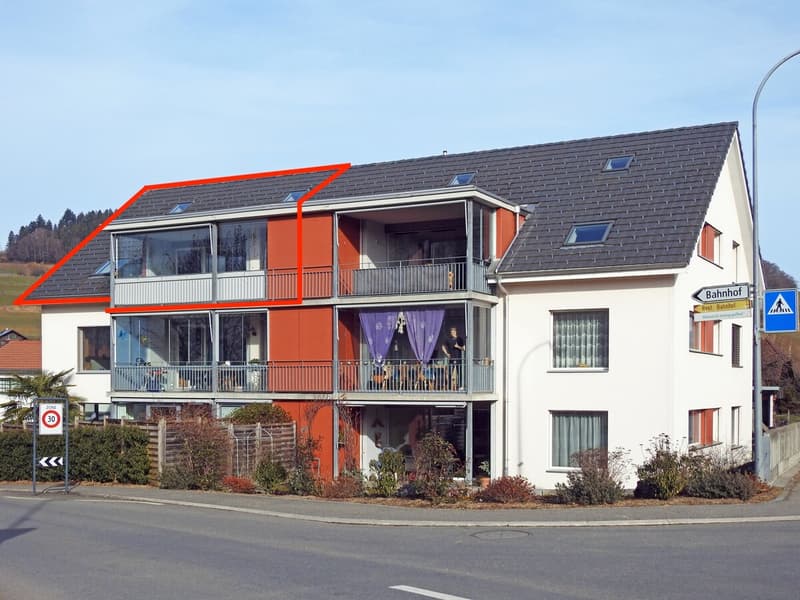 Haus aussen mit Markierung