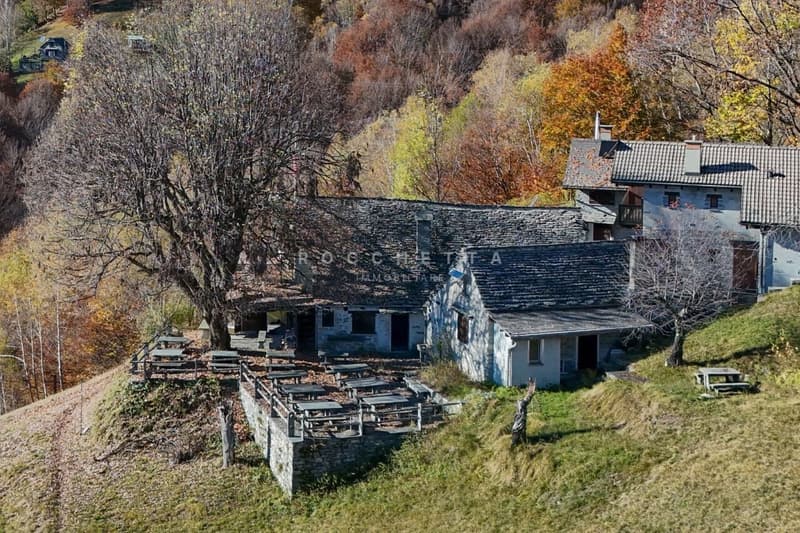 Storico Grotto "al Riposo Romantico" sul Monte Comino (13)
