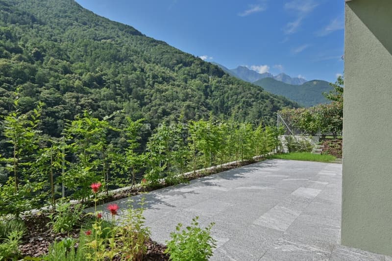 Nuove e raffinate case unifamiliari con meravigliosa vista nel verde (5)