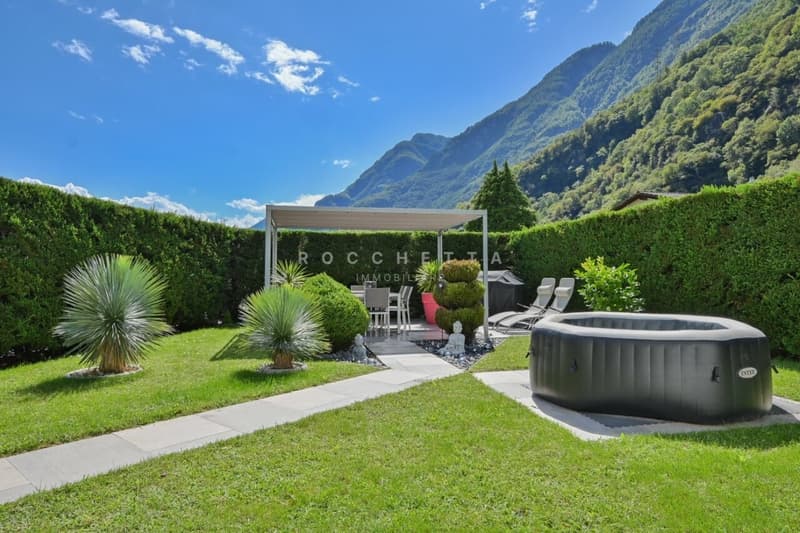 Bellissima casa unifamiliare con spazio, funzionalità e oasi di relax (2)