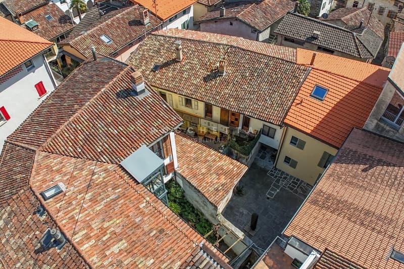 Caratteristica casa Ticinese Plurifamiliare con cortile privato (4)
