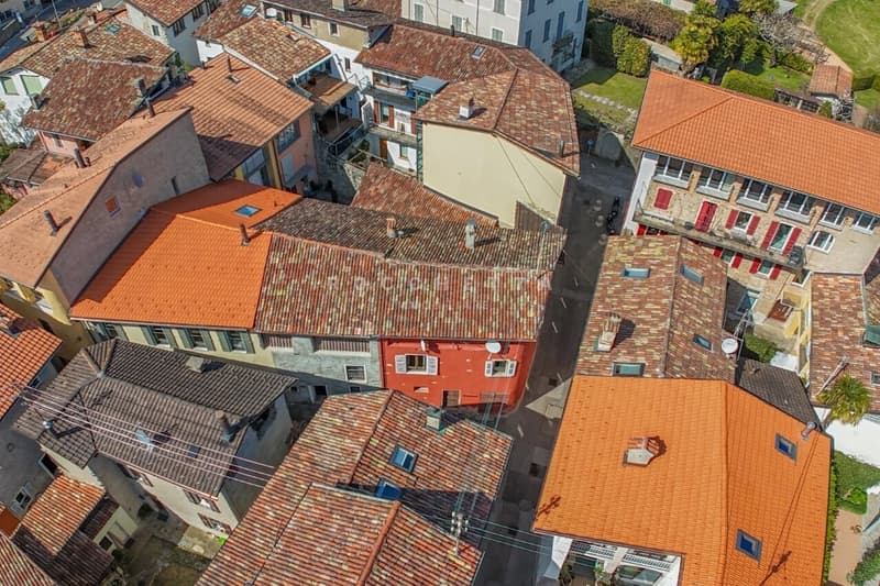 Caratteristica casa Ticinese Plurifamiliare con cortile privato (3)
