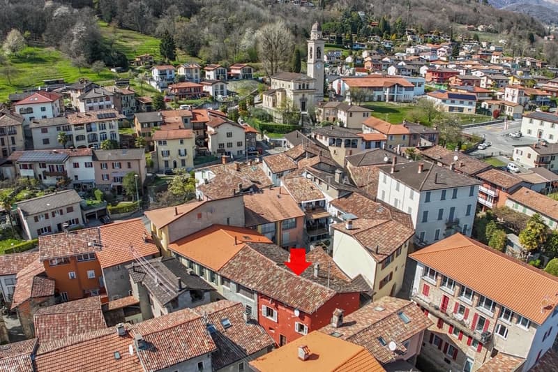 Caratteristica casa Ticinese Plurifamiliare con cortile privato (2)
