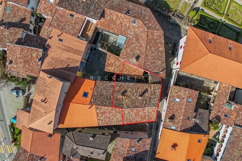 Caratteristica casa Ticinese Plurifamiliare con cortile privato (5)