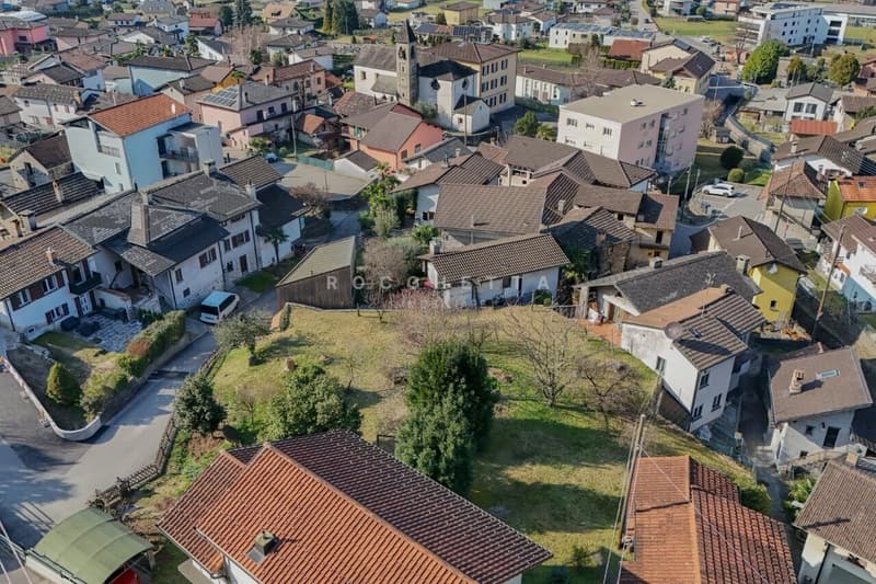 Terreno edificabile in posizione strategica e leggermente rialzata (7)