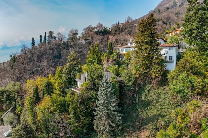 Villa con grande terreno edificabile e vista sul Lago Maggiore (7)