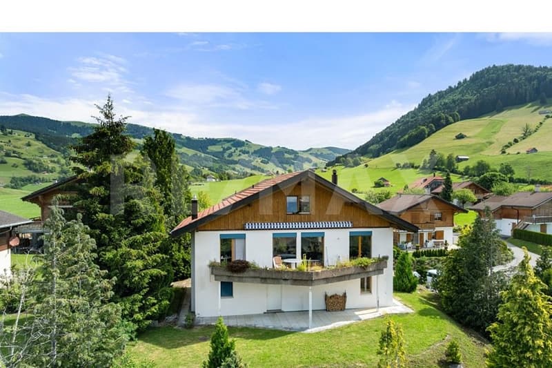 Maison individuelle: ensoleillée, au calme, avec une vue imprenable (2)