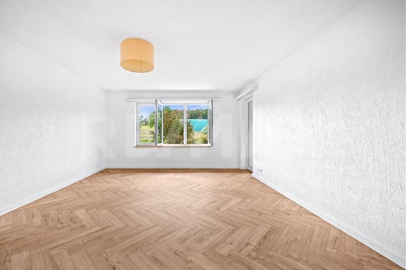 APPARTEMENT RÉNOVÉ DE 4 PIÈCES AVEC BALCON XXL ET CADRE IDYLLIQUE (8)
