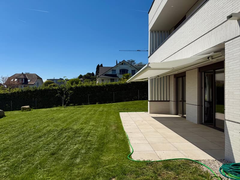 Magnifique appartement de 3,5 pièces avec vue sur le lac et les montagnes à Pully (4)
