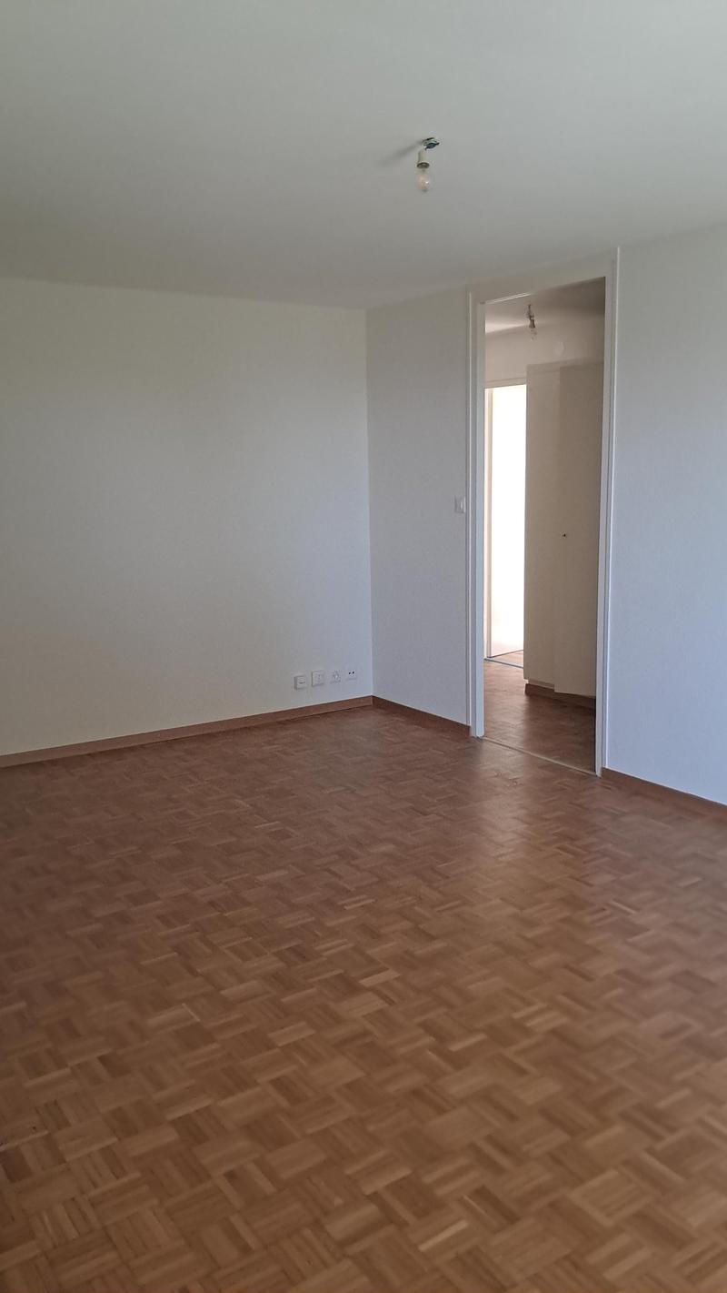 Appartement de 3.5 pièces au rez de chaussée avec jardin à Penthaz (6)