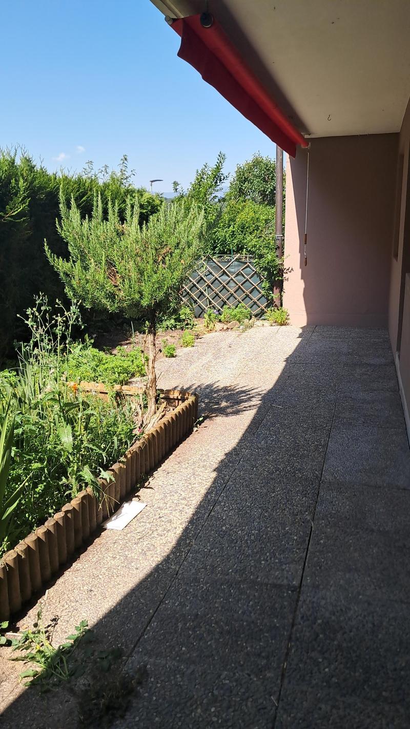 Appartement de 3.5 pièces au rez de chaussée avec jardin à Penthaz (4)