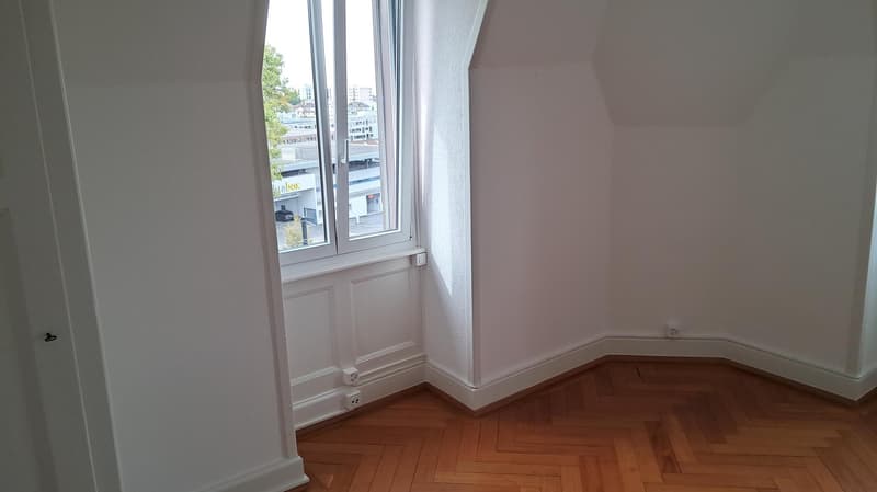À LOUER – APPARTEMENT DE 2.5 PIÈCES AU 3ÈME ÉTAGE – LAUSANNE (8)