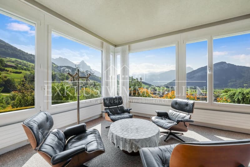 Bauhaus mit Charakter - Aussicht ohne Kompromisse - Potenzial für Visionäre (2)