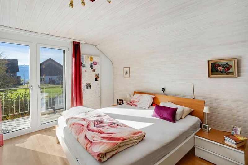 Befristetes Mietverhältnis: Einfamilienhaus mit attraktivem Grundriss, viel Platz und vielseitigem Aussenbereich (6)