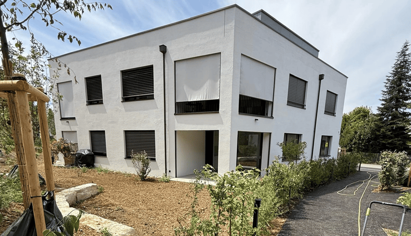 Moderne 2.5-Zimmer-Neubauwohnung (73 m2) im Erdgeschoss mit Loggia und eigenen Garten (11)
