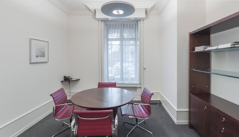 SPLENDIDE SURFACE DE BUREAUX DANS UN QUARTIER PRESTIGIEUX (7)