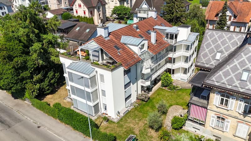 Grosszügiger Wohnkomfort mit Charme in Seenähe (1)