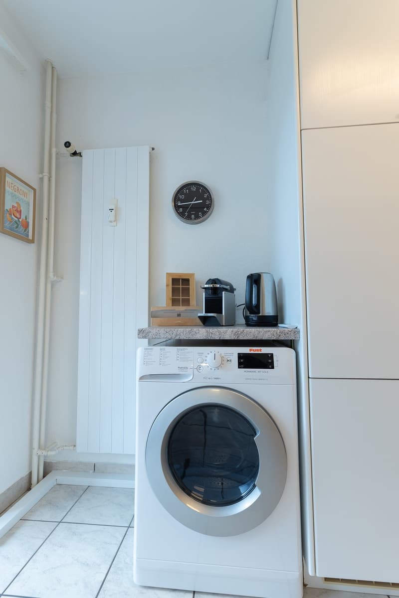 Central 3.5 -room flat with dishwasher, washing machine, tumbler and balcony for short term stays (17)