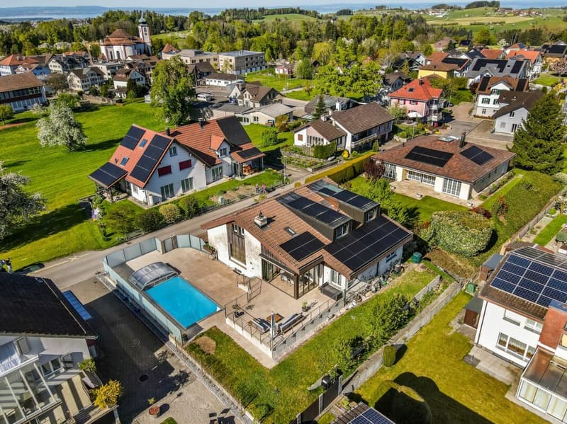Viel Platz zum Leben: 8.5-Zimmer-Einfamilienhaus in Bernhardzell (9)