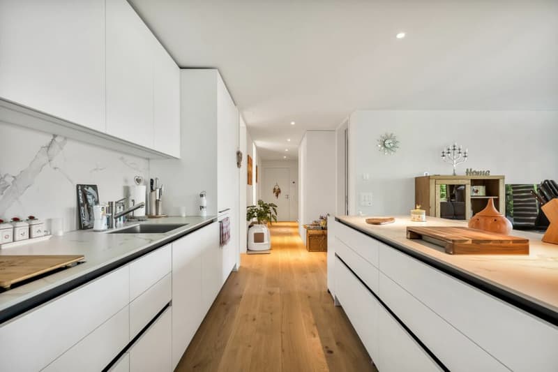 Wohnen am Zürichsee: Moderne Gartenwohnung mit viel Licht (14)