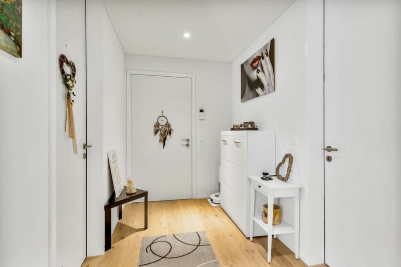 Wohnen am Zürichsee: Moderne Gartenwohnung mit viel Licht (22)