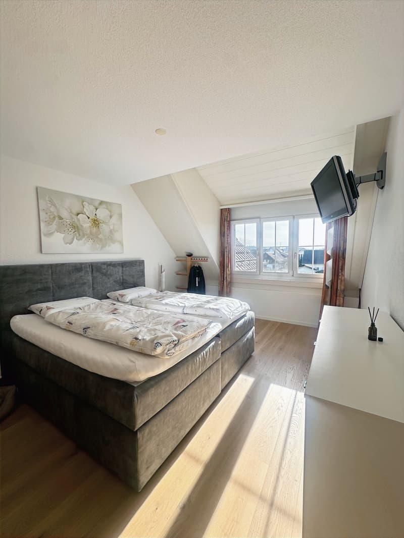 Exklusive 5.5-Zimmer-Maisonettewohnung mit Alpenpanorama in Hittnau (5)