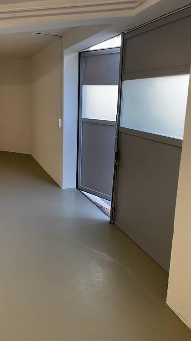 Heller Gewerberaum mit 105 m² an ruhiger Lage in Uster - Nachmieter gesucht (6)