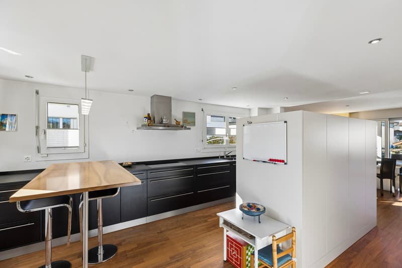 Charmantes 6.5-Zimmer-Einfamilienhaus mit Seenähe in Sempach (11)