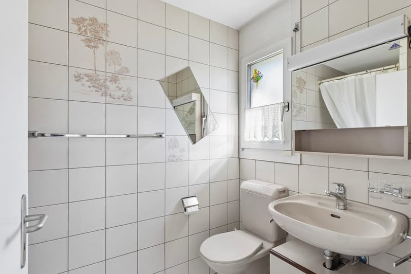 Charmantes 6.5-Zimmer-Einfamilienhaus mit Seenähe in Sempach (13)