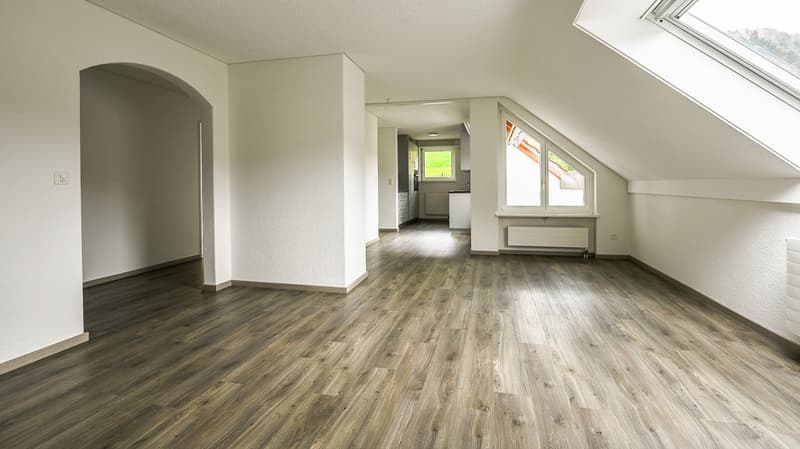 Charmante 3.5-Zimmer-Dachwohnung in Ramiswil (2)