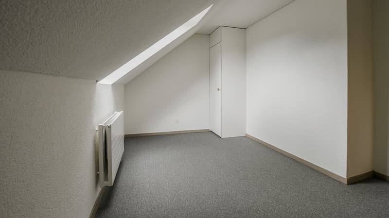 Charmante 3.5-Zimmer-Dachwohnung in Ramiswil (8)