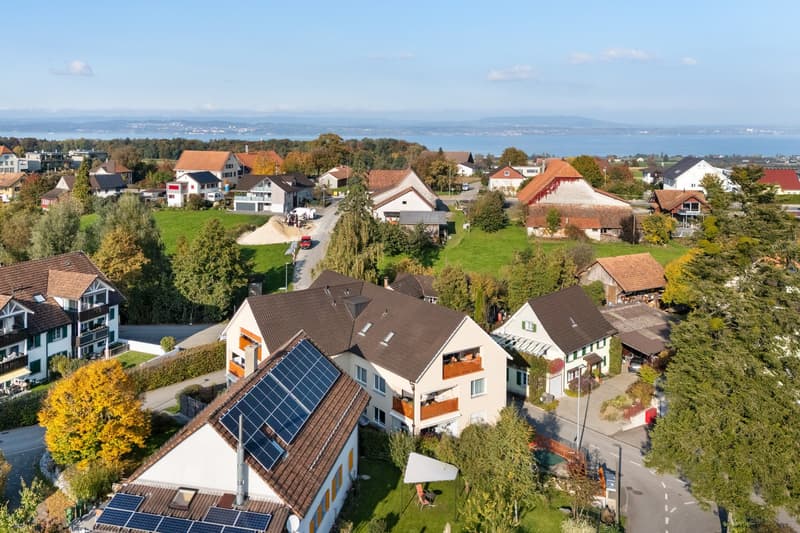 Neuwertige 4.5-Zimmer-Wohnung grossem mit Balkon und schöner Aussicht in Zuben (12)