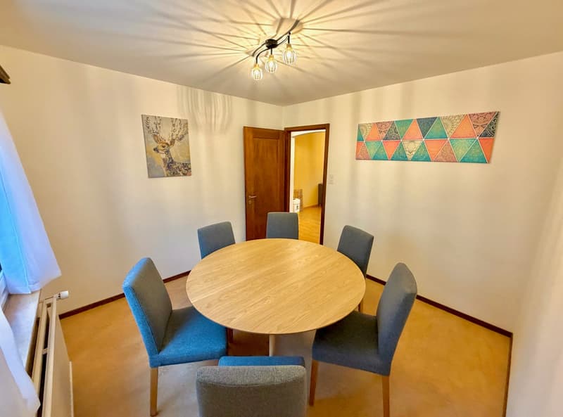 Ruhig gelegenes WG-Zimmer mit guter Verkehrs-/ÖV Anbindung :) (6)