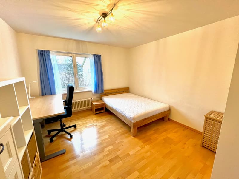 Ruhig gelegenes WG-Zimmer mit guter Verkehrs-/ÖV Anbindung :) (2)