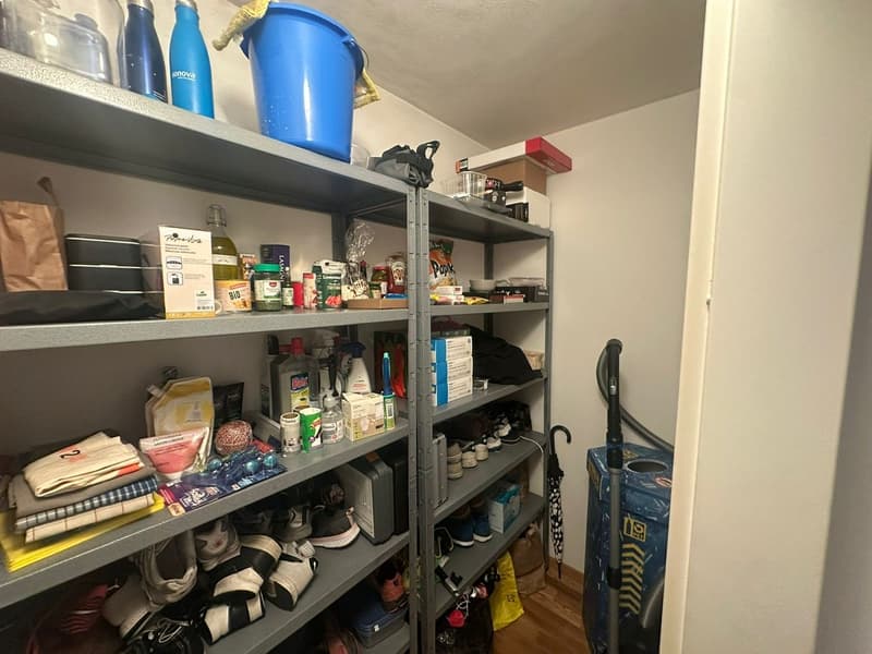 Grosszügige 3.5Zi. Wohnung im Grünen. Tiefgaragenplatz inkl. (9)