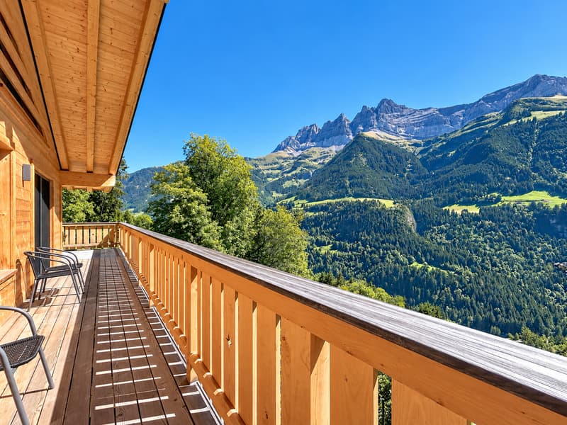 Chalet d’exception face aux Dents du Midi, secteur privilégié de Champéry (1)