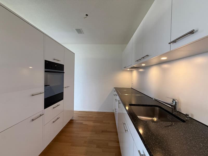 MODERN - RUHIG - GROSSER BALKON UND KINDERFREUNDLICH! (3)