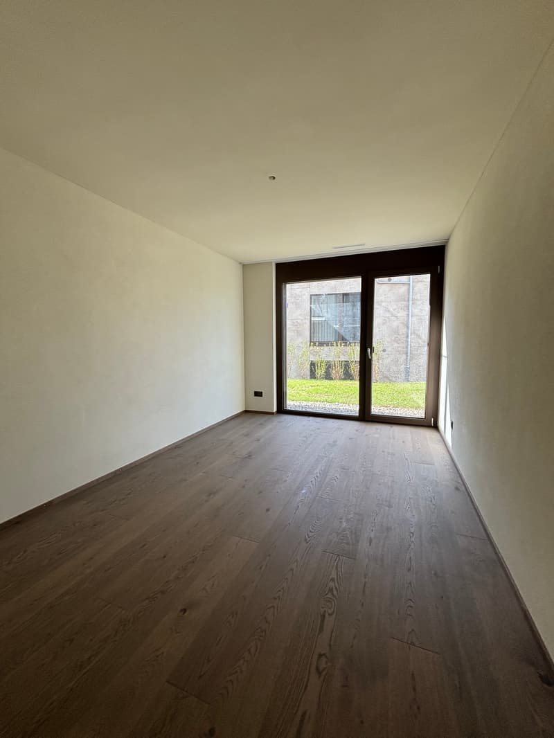 Costruzione nuova: Appartamento molto grande di 3.5 locali con giardino di 347m2 (13)
