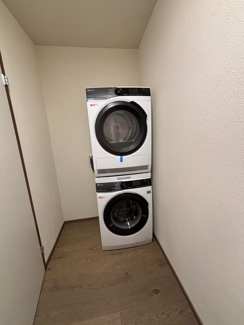 Premier location : Appartement spacieux 4,5 pièces avec balcon de 41m2 (14)
