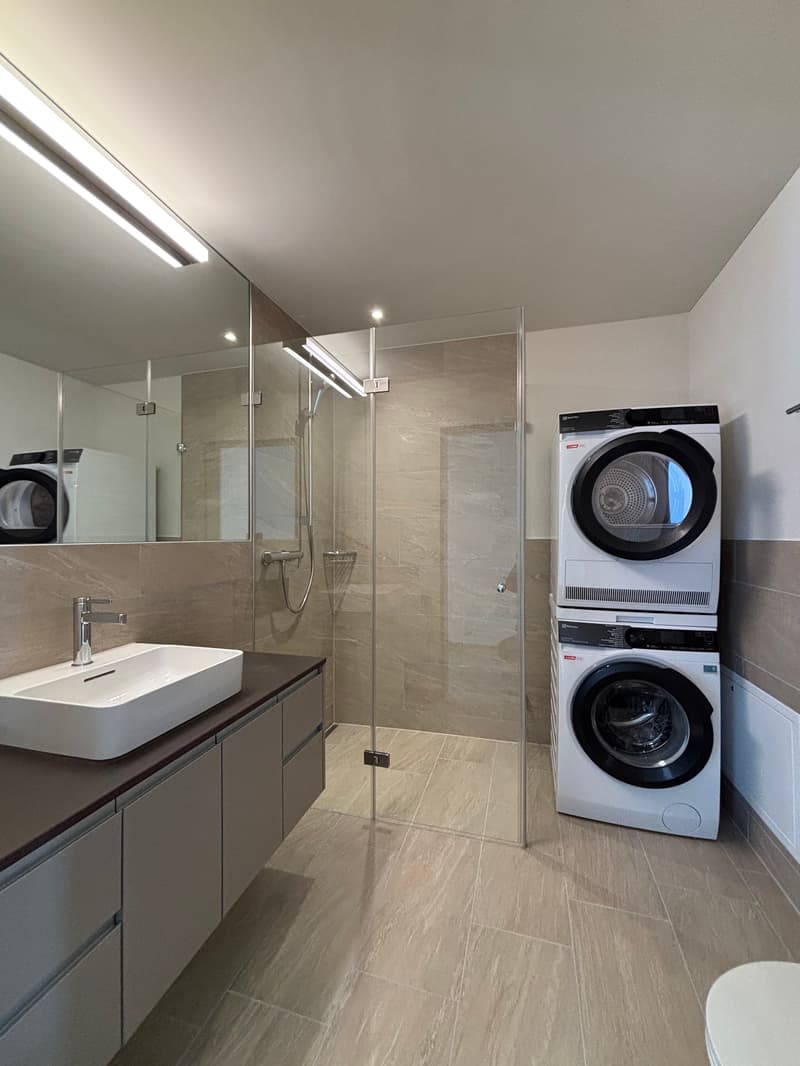 Premier location 2,5 pièces appartement mansardé dans un endroit calme avec 2 terrasses (78m2) (10)